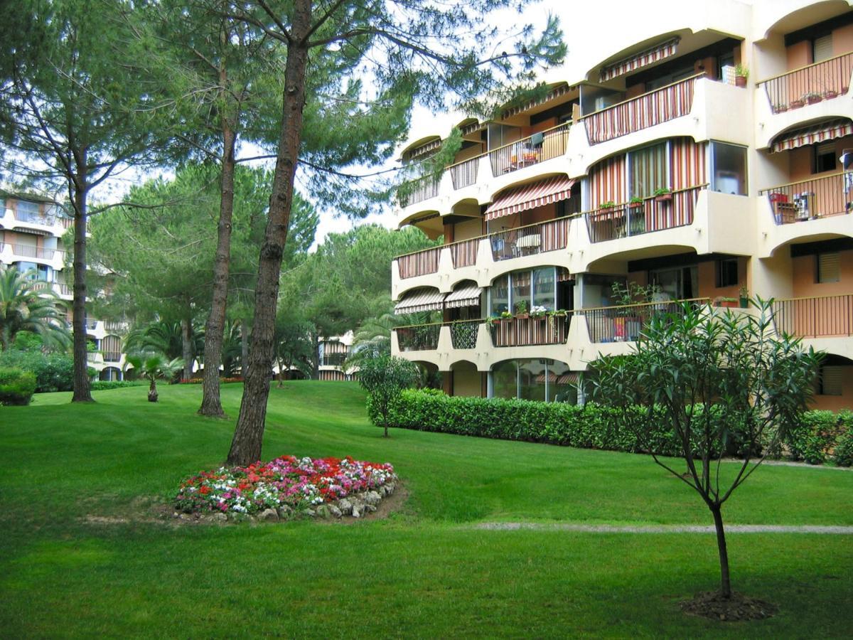 Lagrange Vacances Les Trois Rivieres Mandelieu Oda fotoğraf